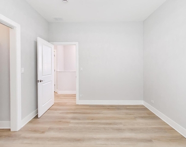1821 S Fairfield Avenue - Photo Thumbnail 18