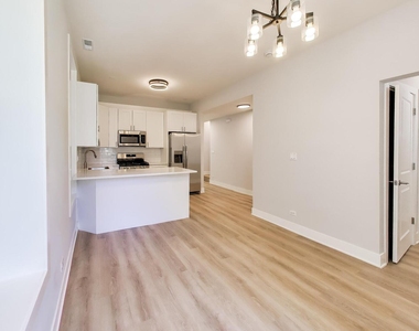 1821 S Fairfield Avenue - Photo Thumbnail 7