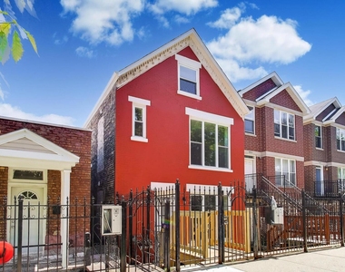 1821 S Fairfield Avenue - Photo Thumbnail 2