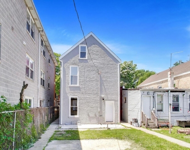 1821 S Fairfield Avenue - Photo Thumbnail 24