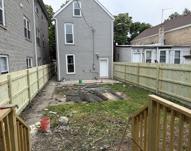 1821 S Fairfield Avenue - Photo Thumbnail 23