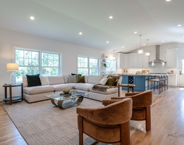 707 Brierhill Road - Photo Thumbnail 4