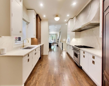45 E Division Street - Photo Thumbnail 15