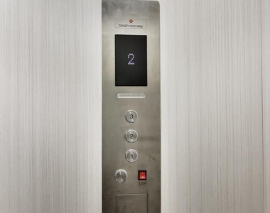 45 E Division Street - Photo Thumbnail 17