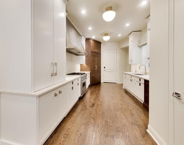 45 E Division Street - Photo Thumbnail 13