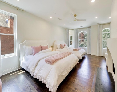 45 E Division Street - Photo Thumbnail 35