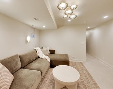 45 E Division Street - Photo Thumbnail 44