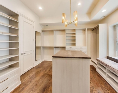 45 E Division Street - Photo Thumbnail 23