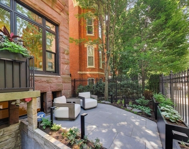 45 E Division Street - Photo Thumbnail 4