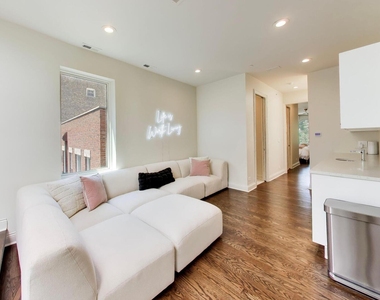 45 E Division Street - Photo Thumbnail 31