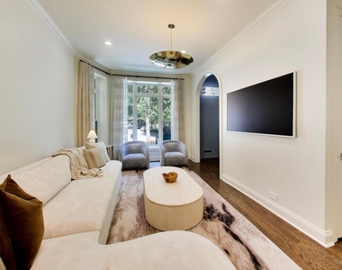 45 E Division Street - Photo Thumbnail 7