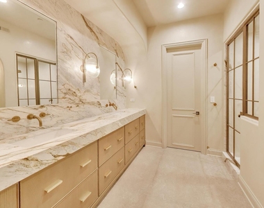 45 E Division Street - Photo Thumbnail 24