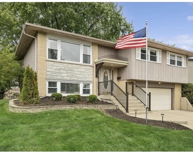 15954 Ozark Avenue - Photo Thumbnail 34