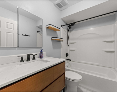 15954 Ozark Avenue - Photo Thumbnail 17