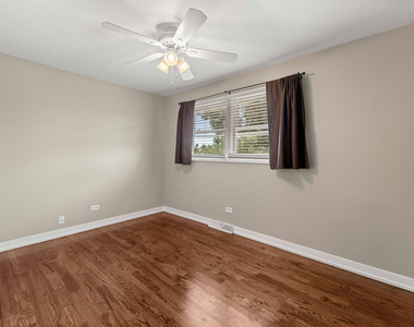 15954 Ozark Avenue - Photo Thumbnail 13