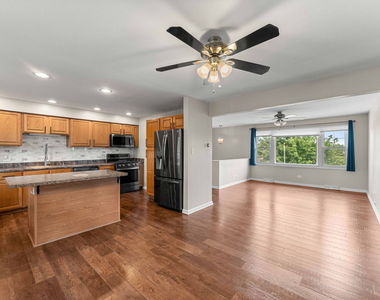 15954 Ozark Avenue - Photo Thumbnail 11