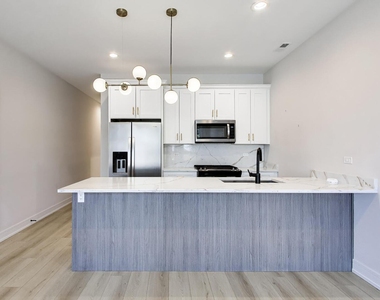 5157 S Wabash Avenue - Photo Thumbnail 3