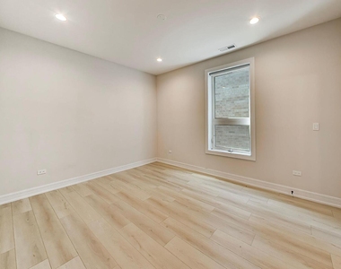 5157 S Wabash Avenue - Photo Thumbnail 4