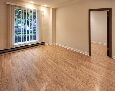 1504 N Dearborn Parkway - Photo Thumbnail 10