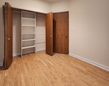 1504 N Dearborn Parkway - Photo Thumbnail 7