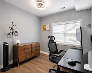 4925 N Albany Avenue - Photo Thumbnail 7