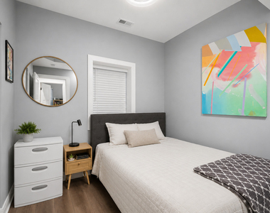 4925 N Albany Avenue - Photo Thumbnail 6