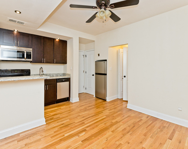 1430 N Dearborn Street - Photo Thumbnail 2
