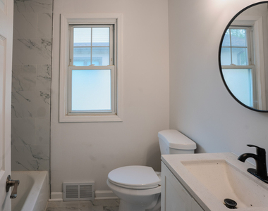 523 S Monterey Avenue - Photo Thumbnail 15