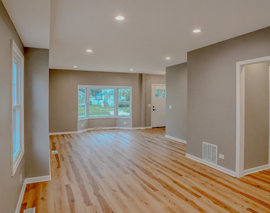 523 S Monterey Avenue - Photo Thumbnail 6