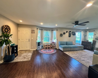 115 E Fabish Drive - Photo Thumbnail 16