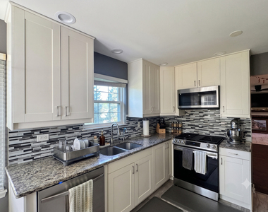 115 E Fabish Drive - Photo Thumbnail 9