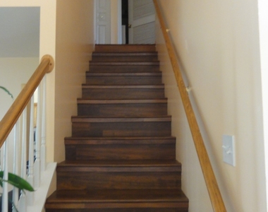 3156 Bromley Lane - Photo Thumbnail 3