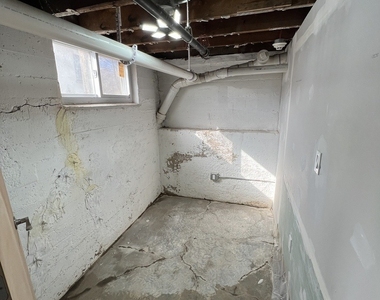 301 W Main Street - Photo Thumbnail 14