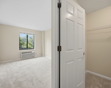 470 Fawell Boulevard - Photo Thumbnail 10