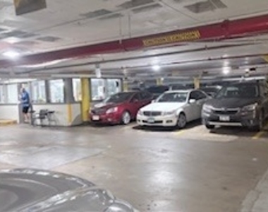 6301 N Sheridan Avenue - Photo Thumbnail 22