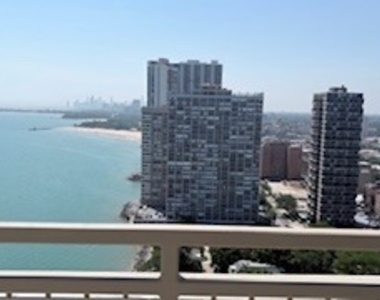 6301 N Sheridan Avenue - Photo Thumbnail 21
