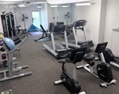 6301 N Sheridan Avenue - Photo Thumbnail 9