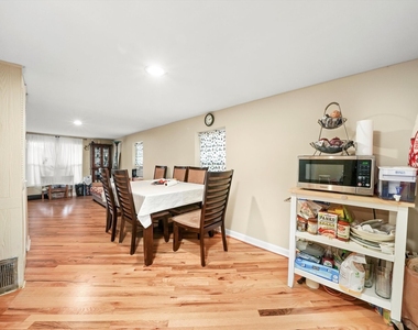 4614 N Springfield Avenue - Photo Thumbnail 5