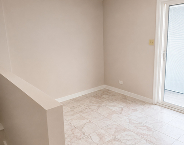 8443 S Green Street - Photo Thumbnail 9