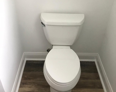 2734 W 18th Street - Photo Thumbnail 9