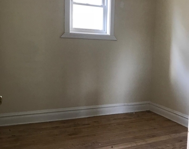 2734 W 18th Street - Photo Thumbnail 12