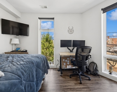 1045 W Cornelia Avenue - Photo Thumbnail 6