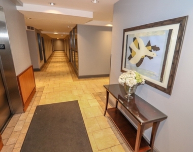 6030 N Sheridan Road - Photo Thumbnail 14