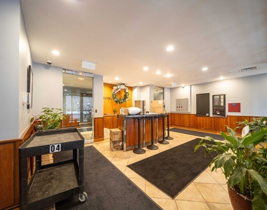 6030 N Sheridan Road - Photo Thumbnail 12