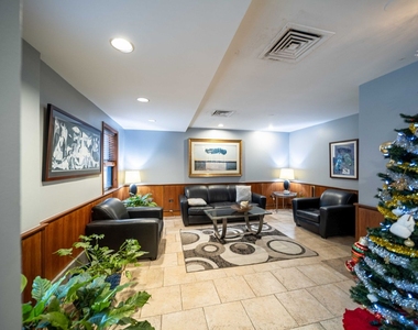 6030 N Sheridan Road - Photo Thumbnail 13