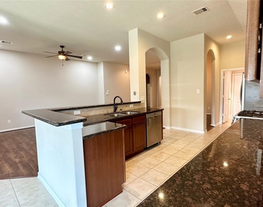 18903 Pinewood Point Lane - Photo Thumbnail 15