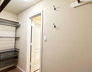 18903 Pinewood Point Lane - Photo Thumbnail 30