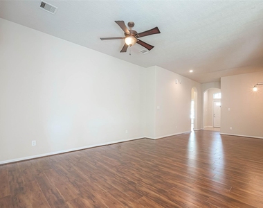 18903 Pinewood Point Lane - Photo Thumbnail 3
