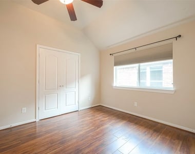 18903 Pinewood Point Lane - Photo Thumbnail 34