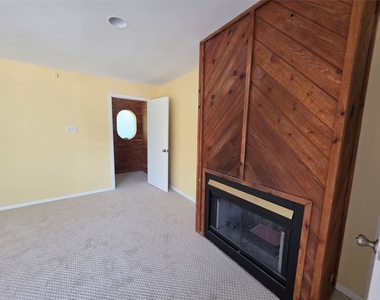 7334 Darnell Street - Photo Thumbnail 7